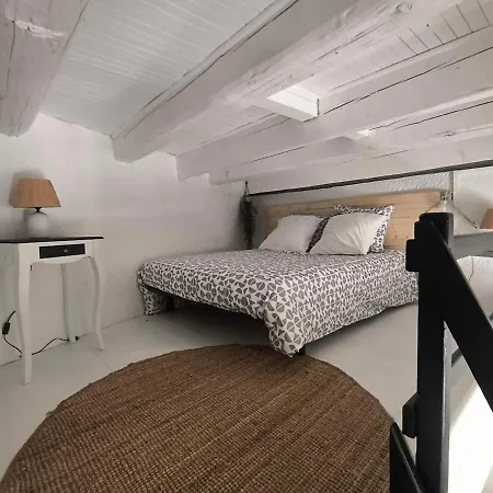 Cozy In The Heart Of Sete, Close To The Jousting Events *